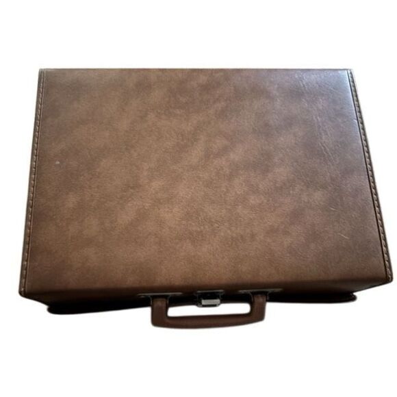 Vintage 30 Cassette Tape Carrying Case - Picture 3 of 6